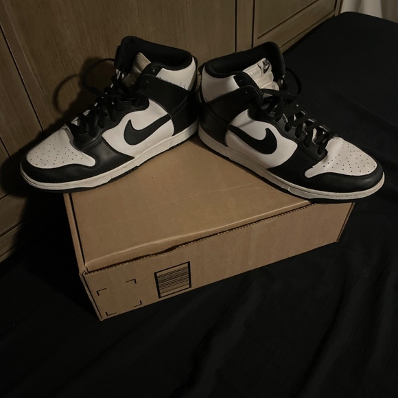 Nike Panda Dunks high tops size 10 MENS - Picture 5 of 7